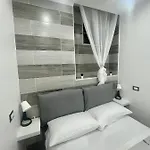 Grevin House * Неаполь