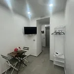 Grevin House * Неаполь