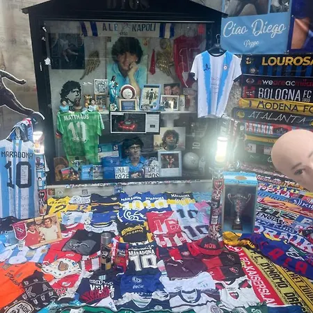 アパート Grevin House ナポリ