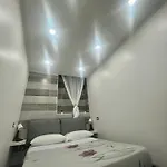 Grevin House * ナポリ